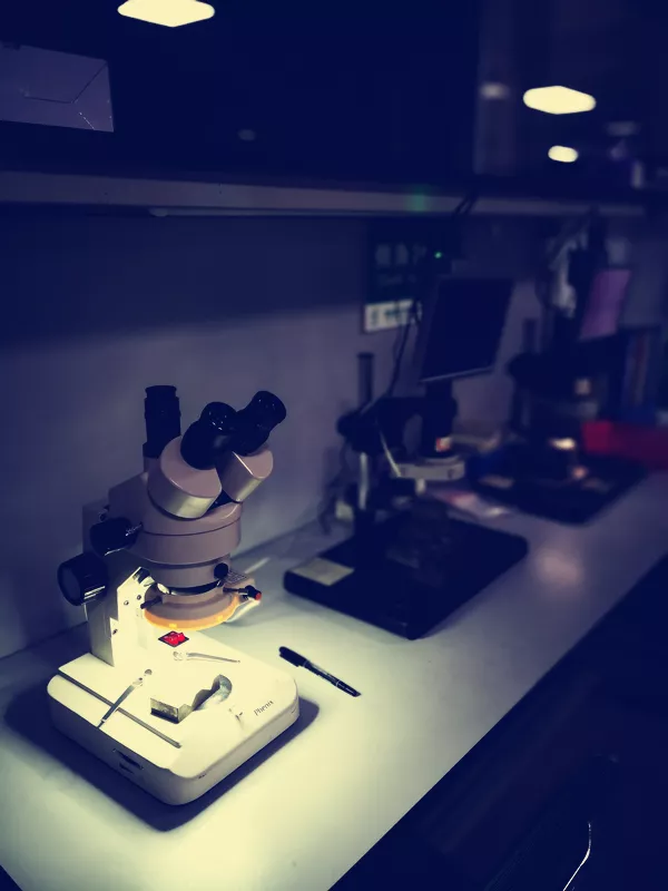 Optical microscope inspection